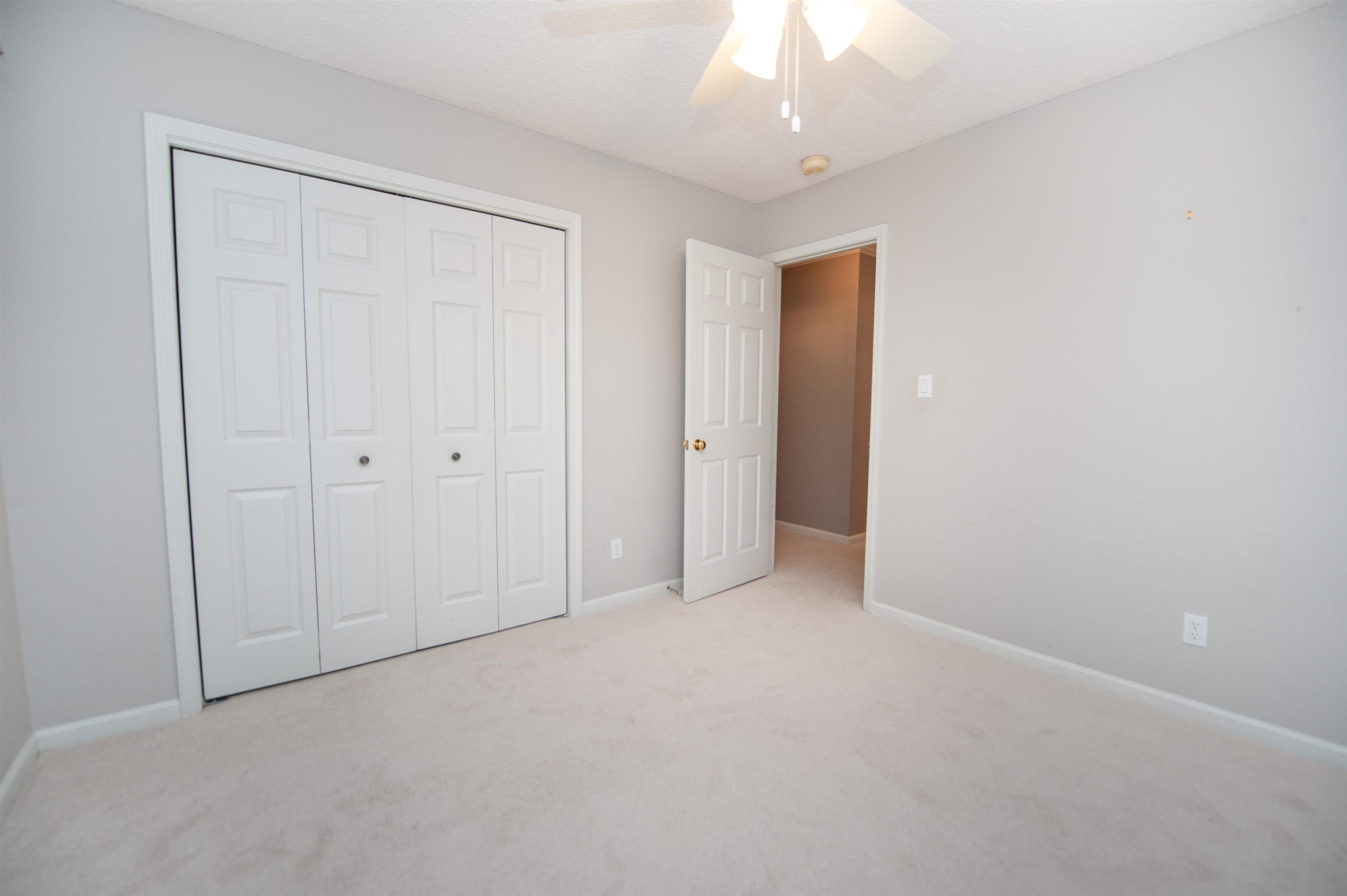 372 W Autumn Ridge Road