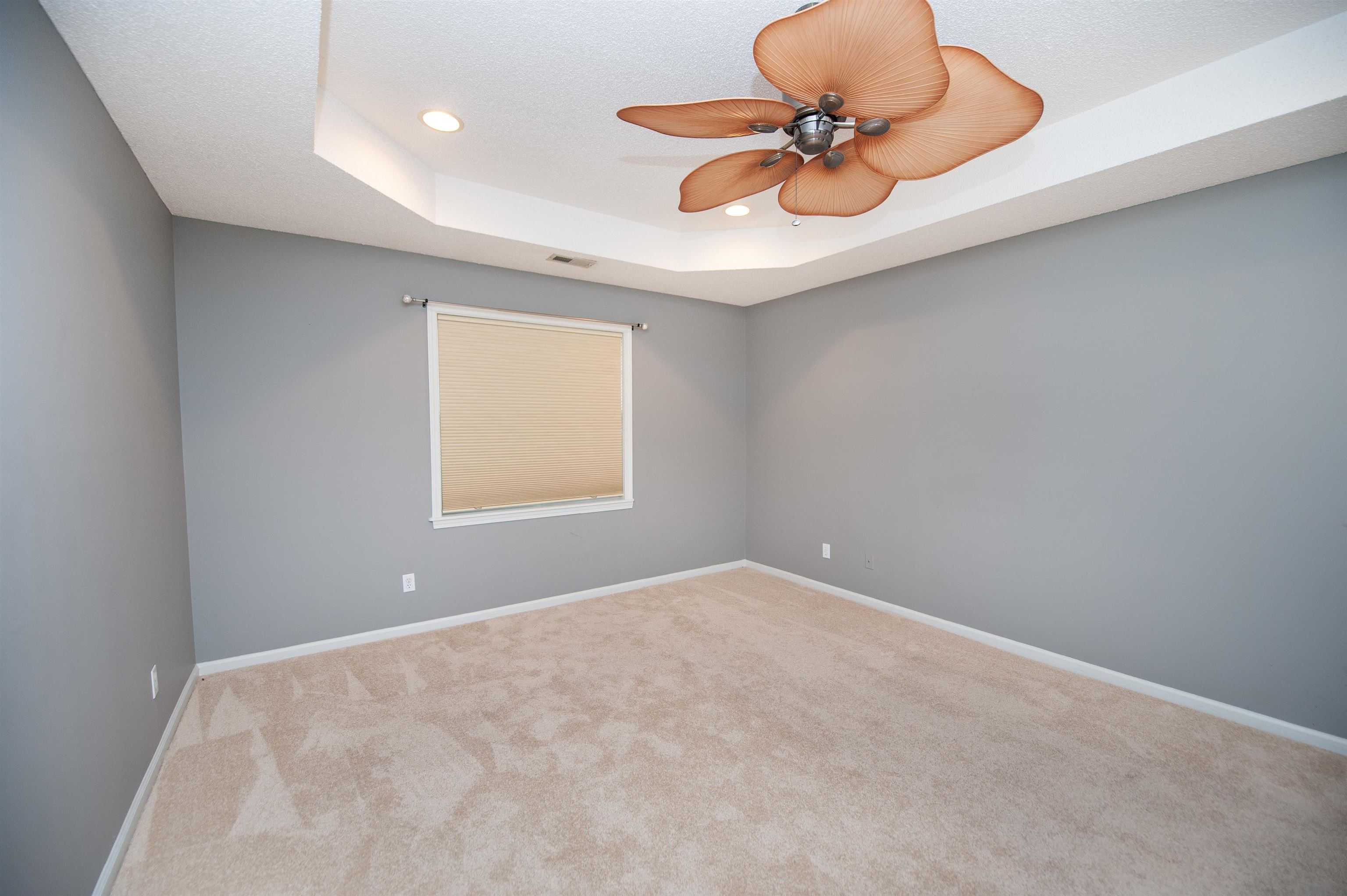 372 W Autumn Ridge Road