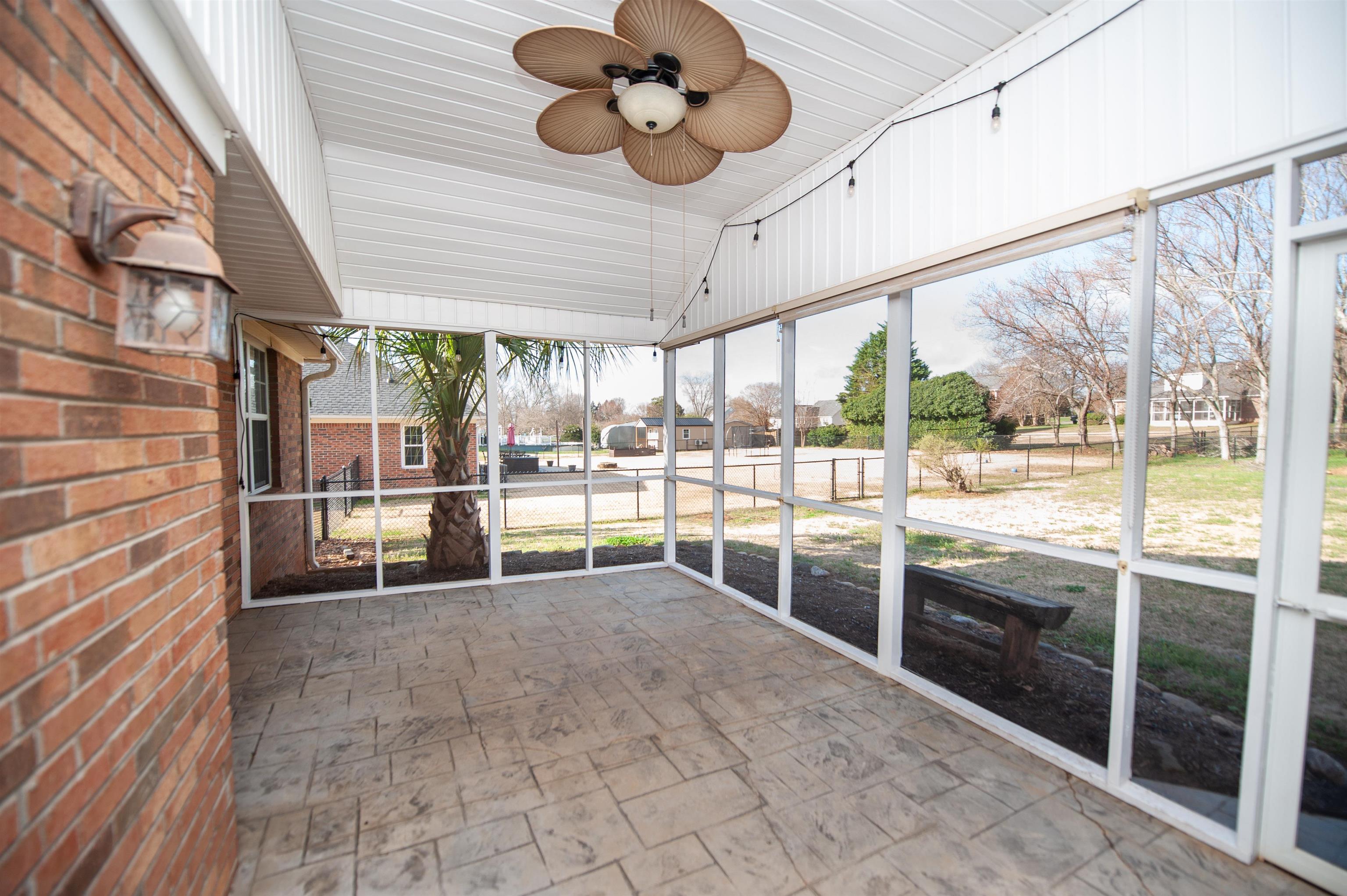 372 W Autumn Ridge Road