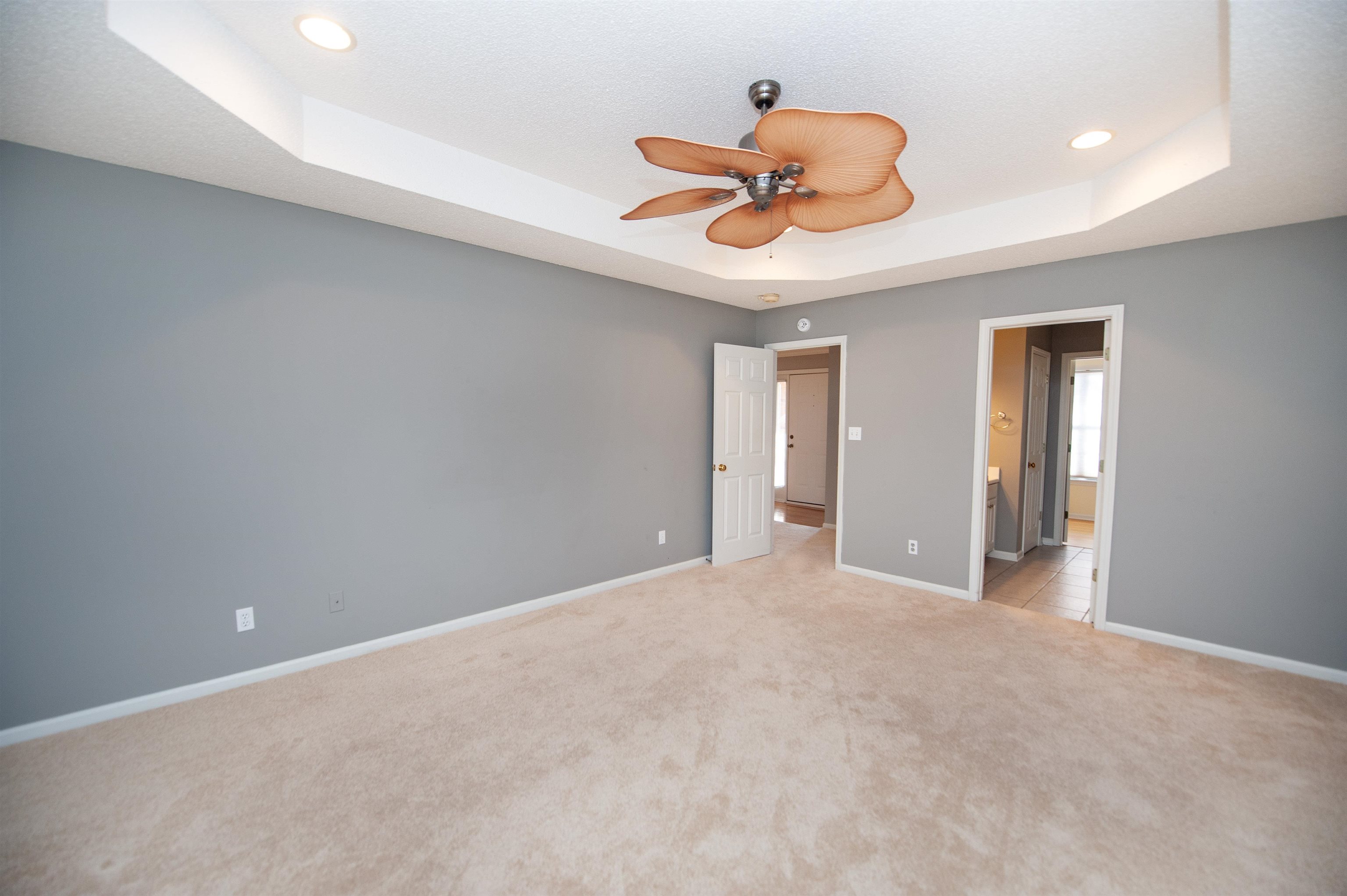 372 W Autumn Ridge Road