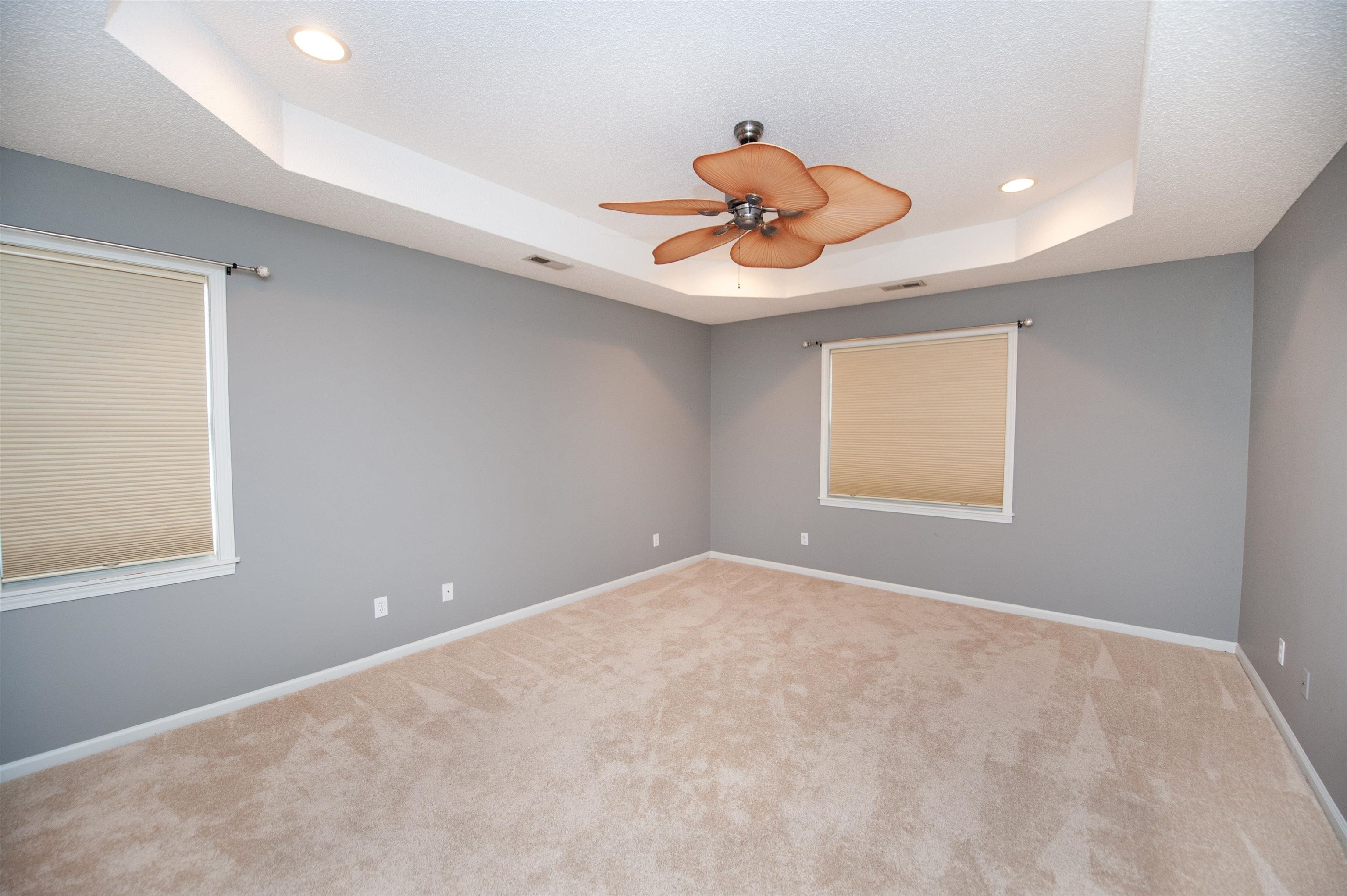 372 W Autumn Ridge Road