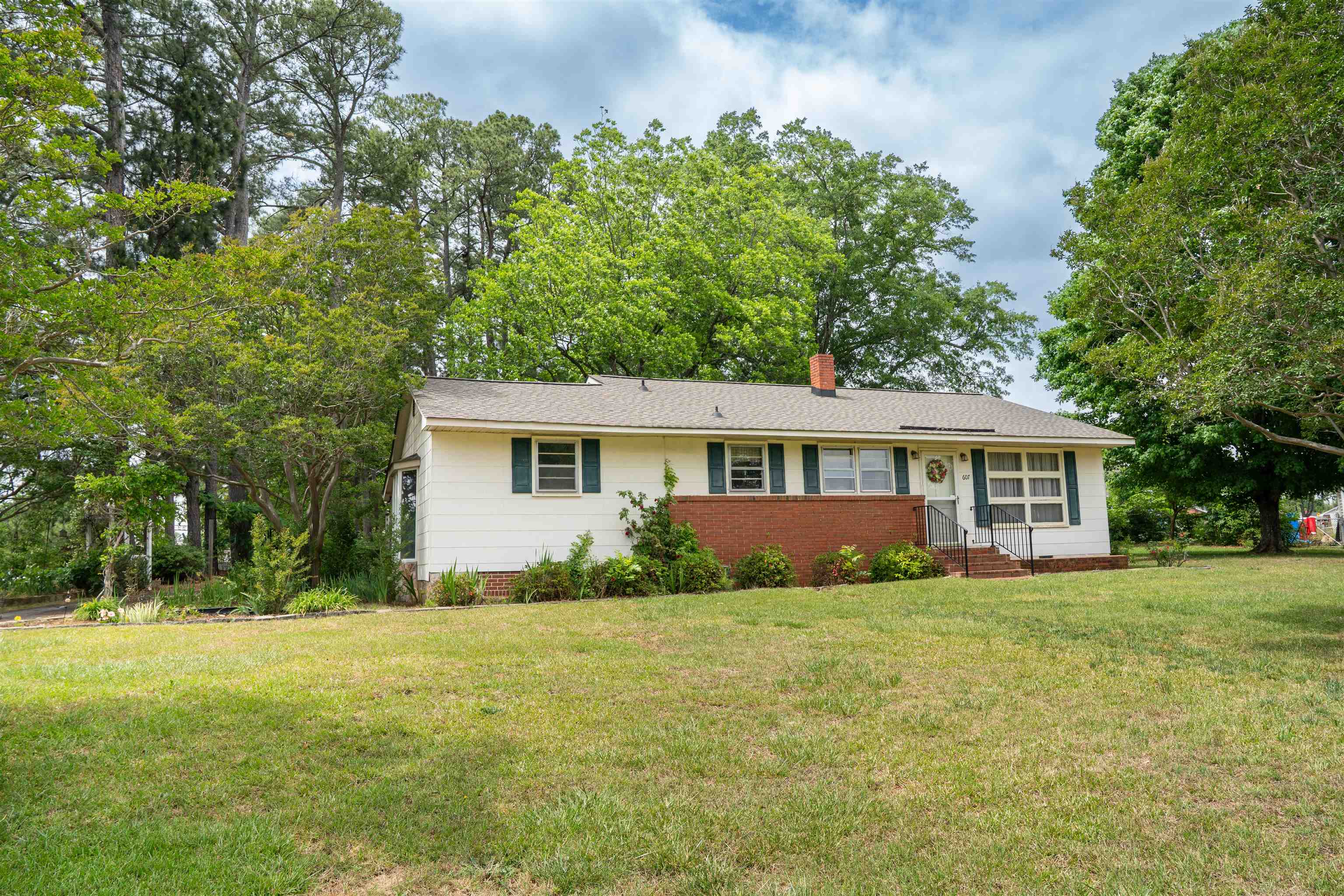 607 Vanney Circle