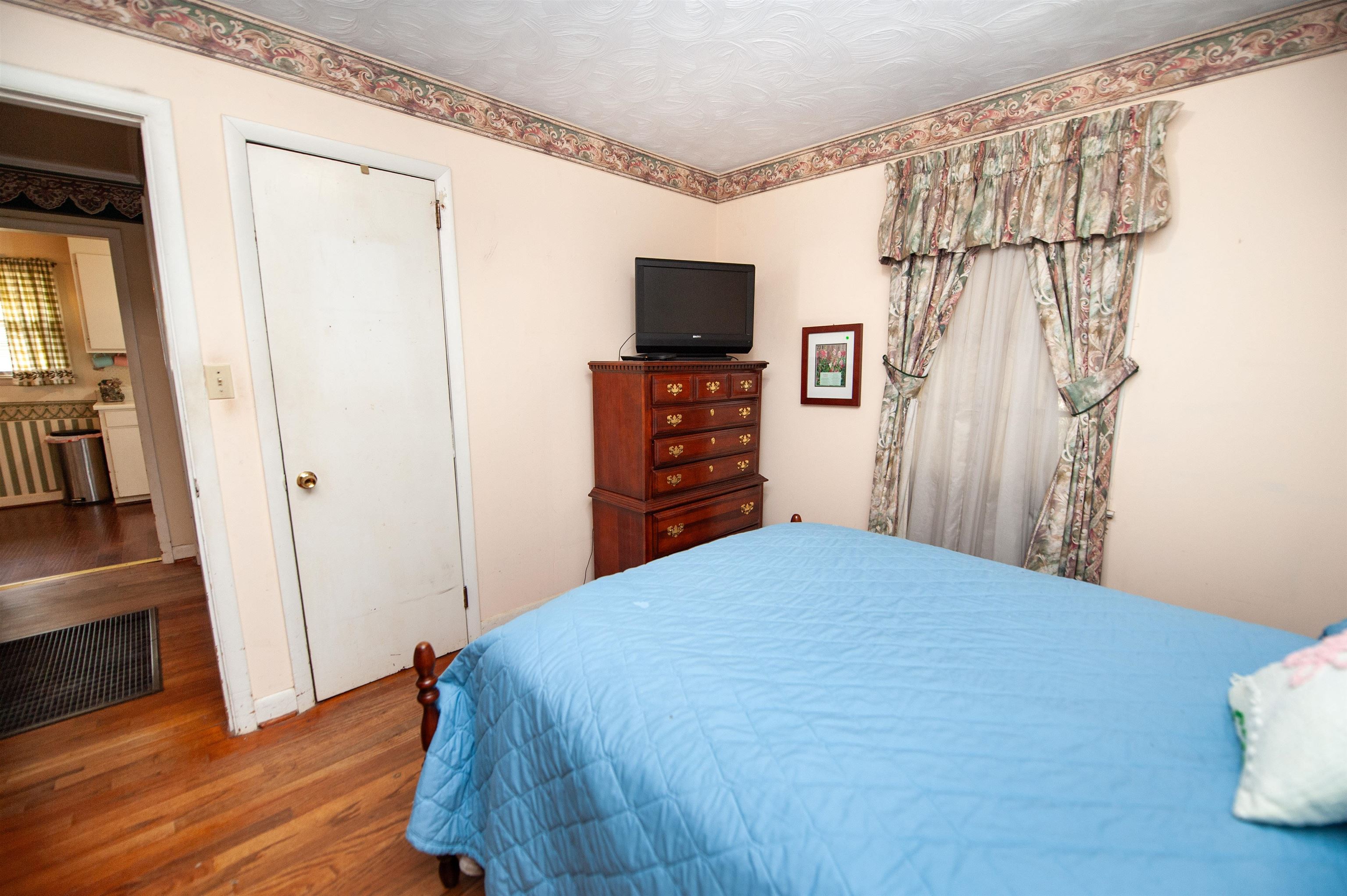607 Vanney Circle