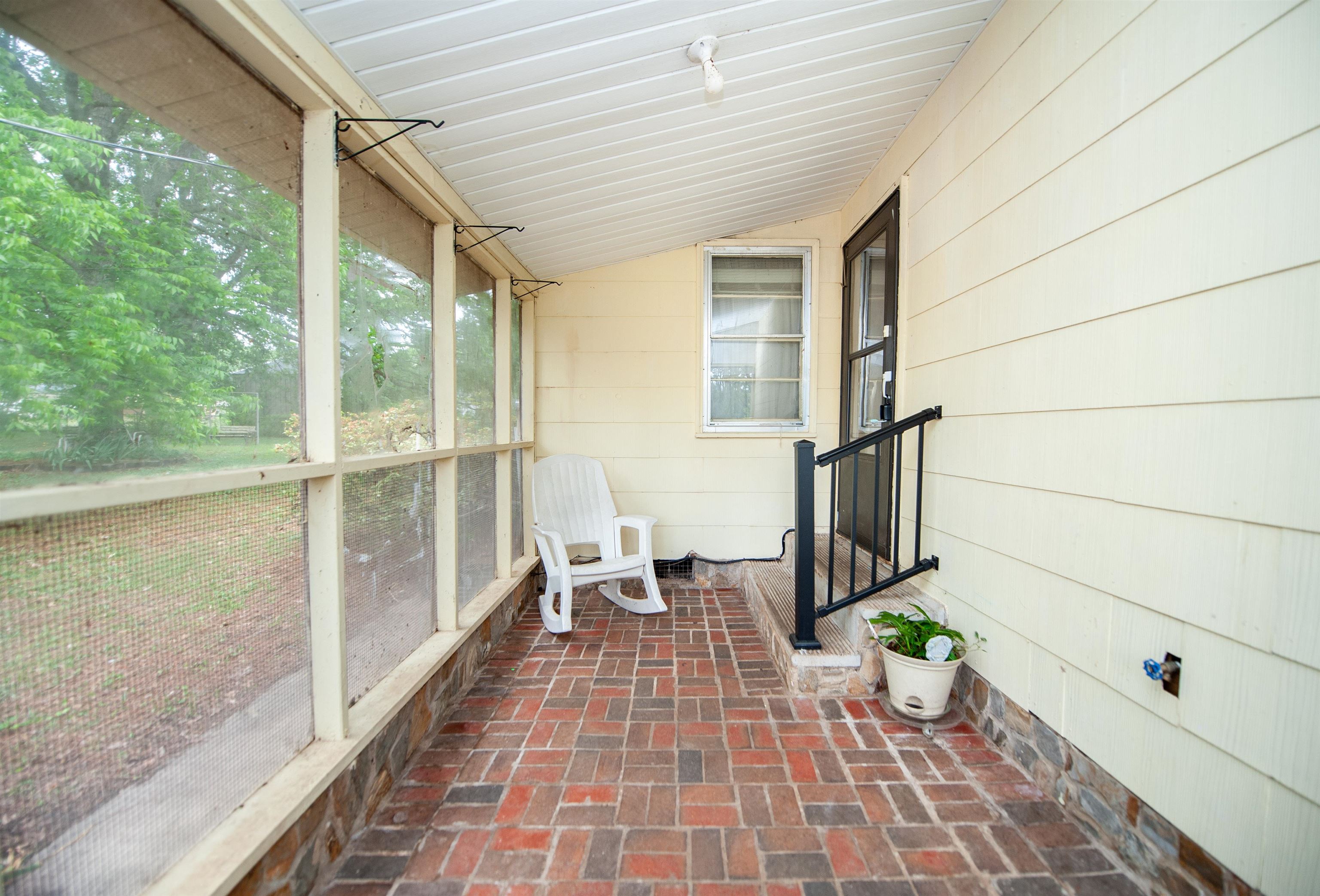 607 Vanney Circle