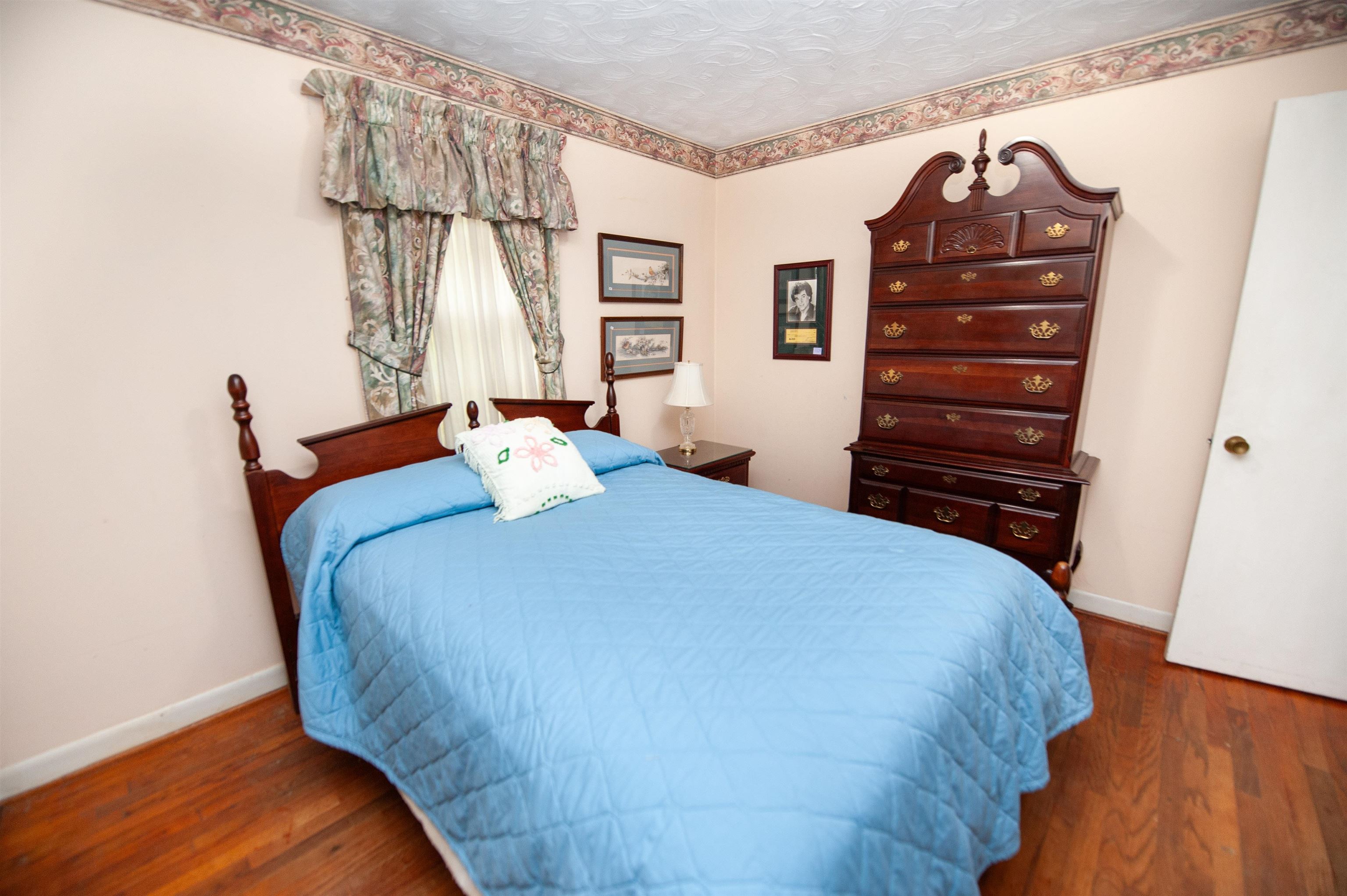 607 Vanney Circle