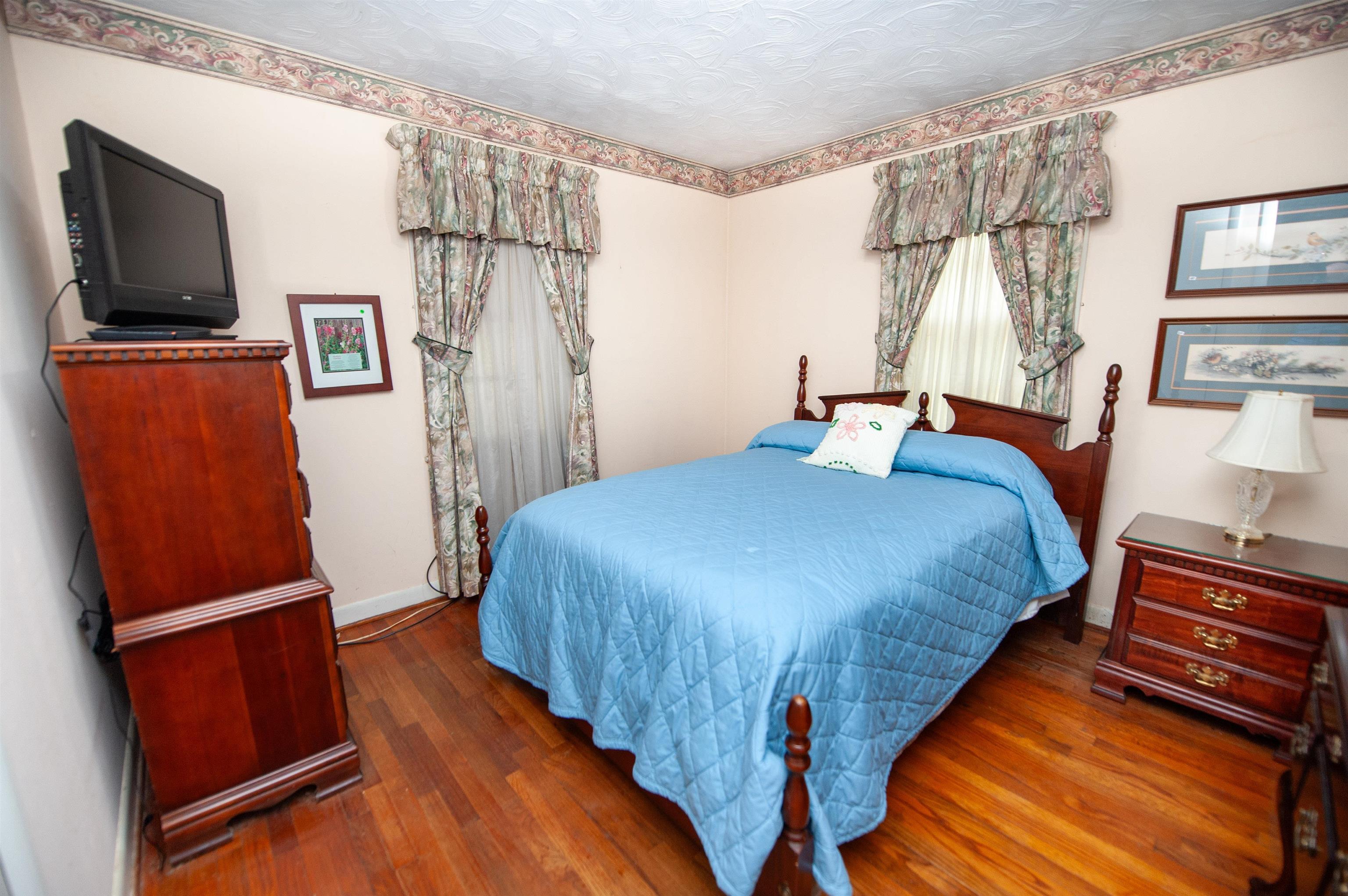 607 Vanney Circle