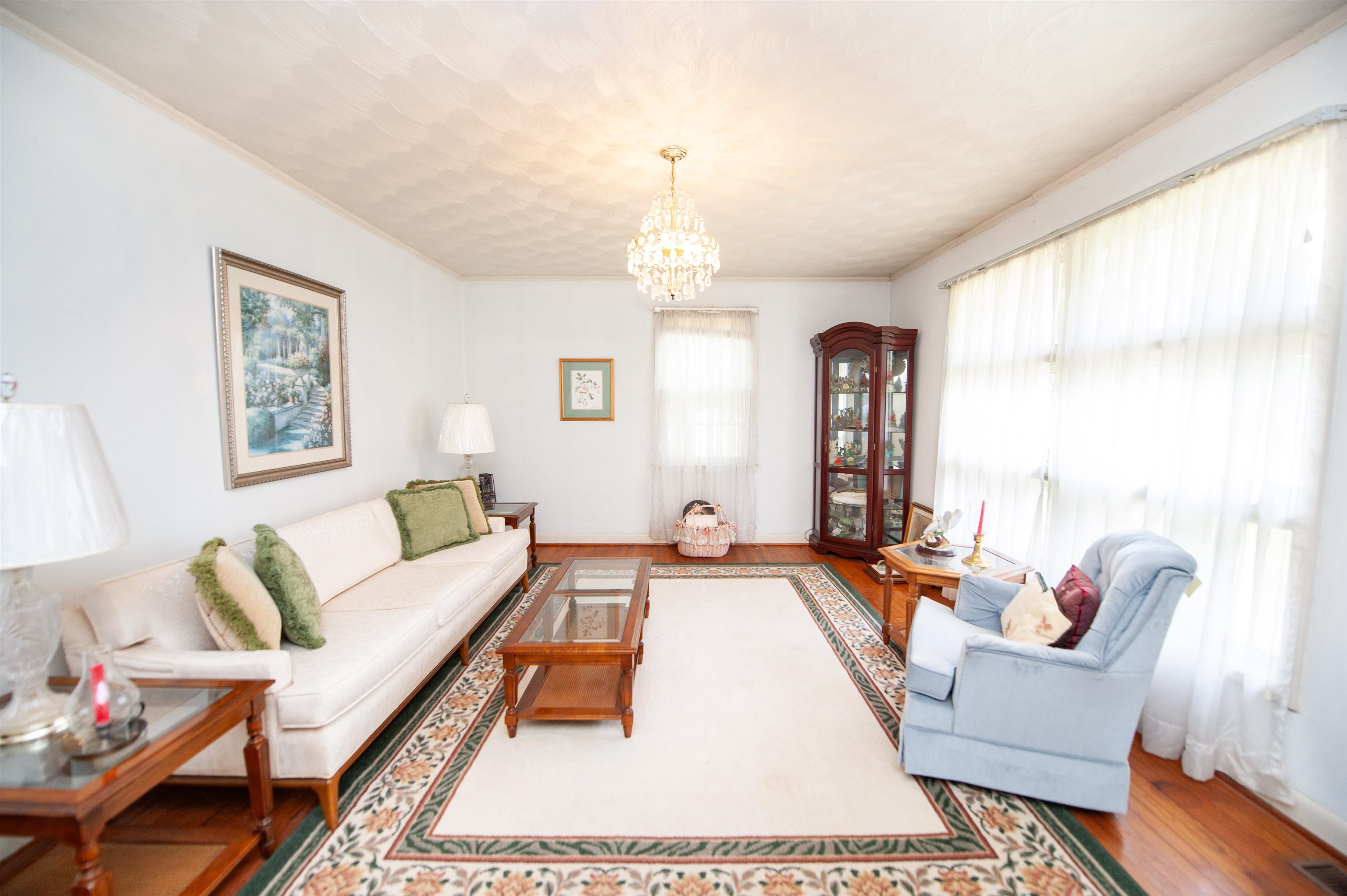 607 Vanney Circle