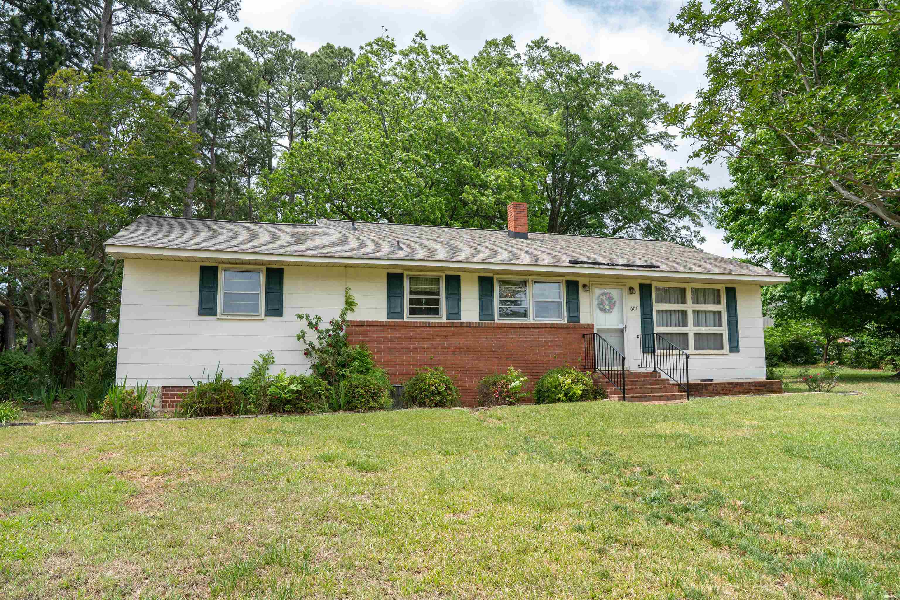 607 Vanney Circle