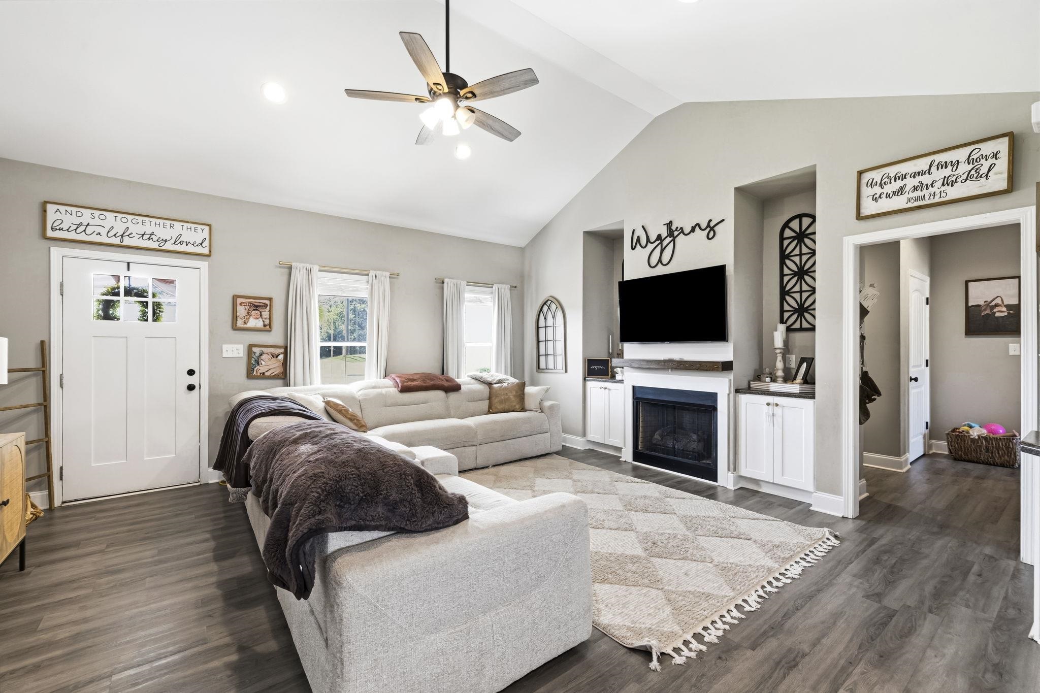 1017 Mason Rd Road