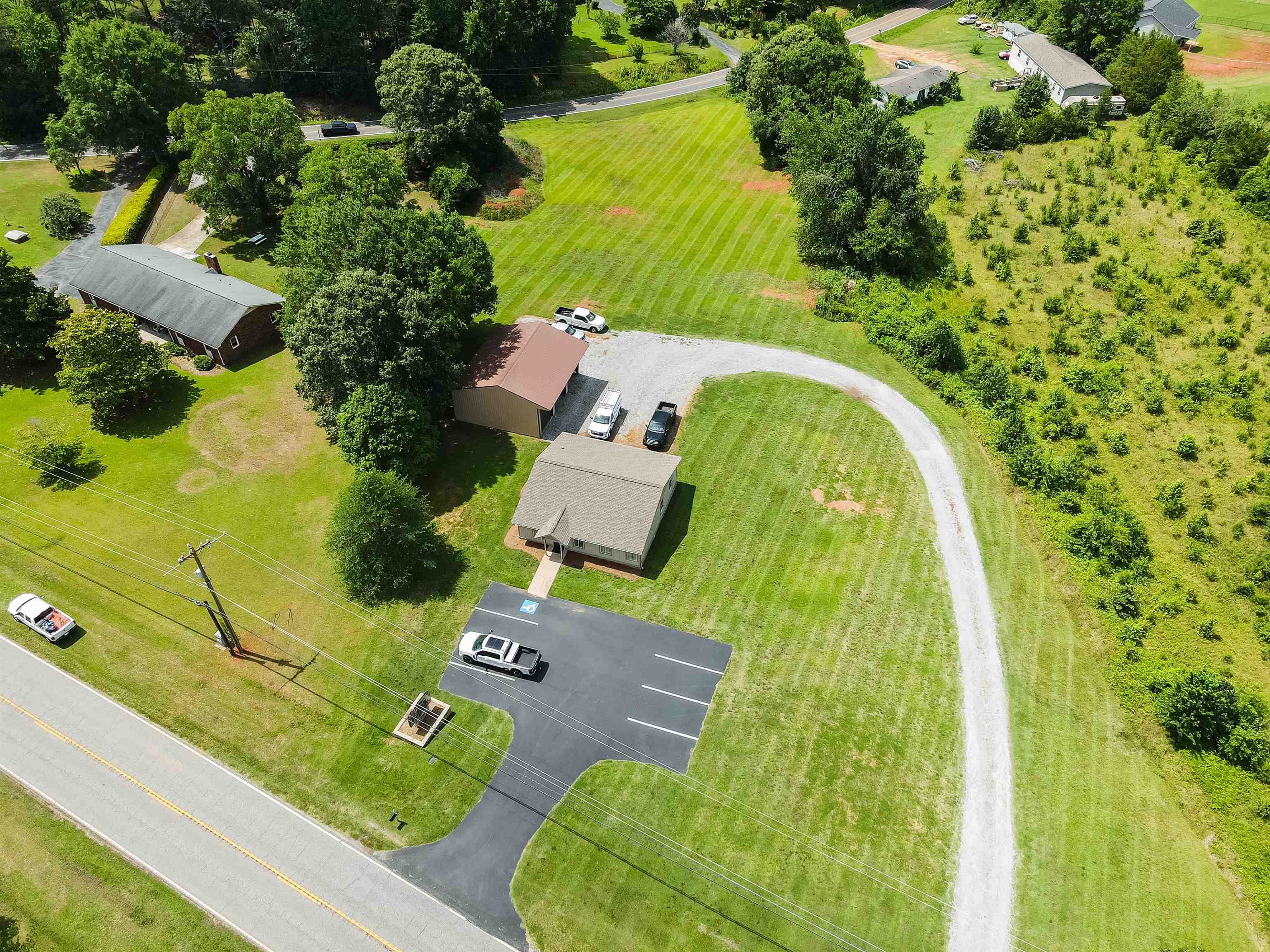 6015 11 Highway