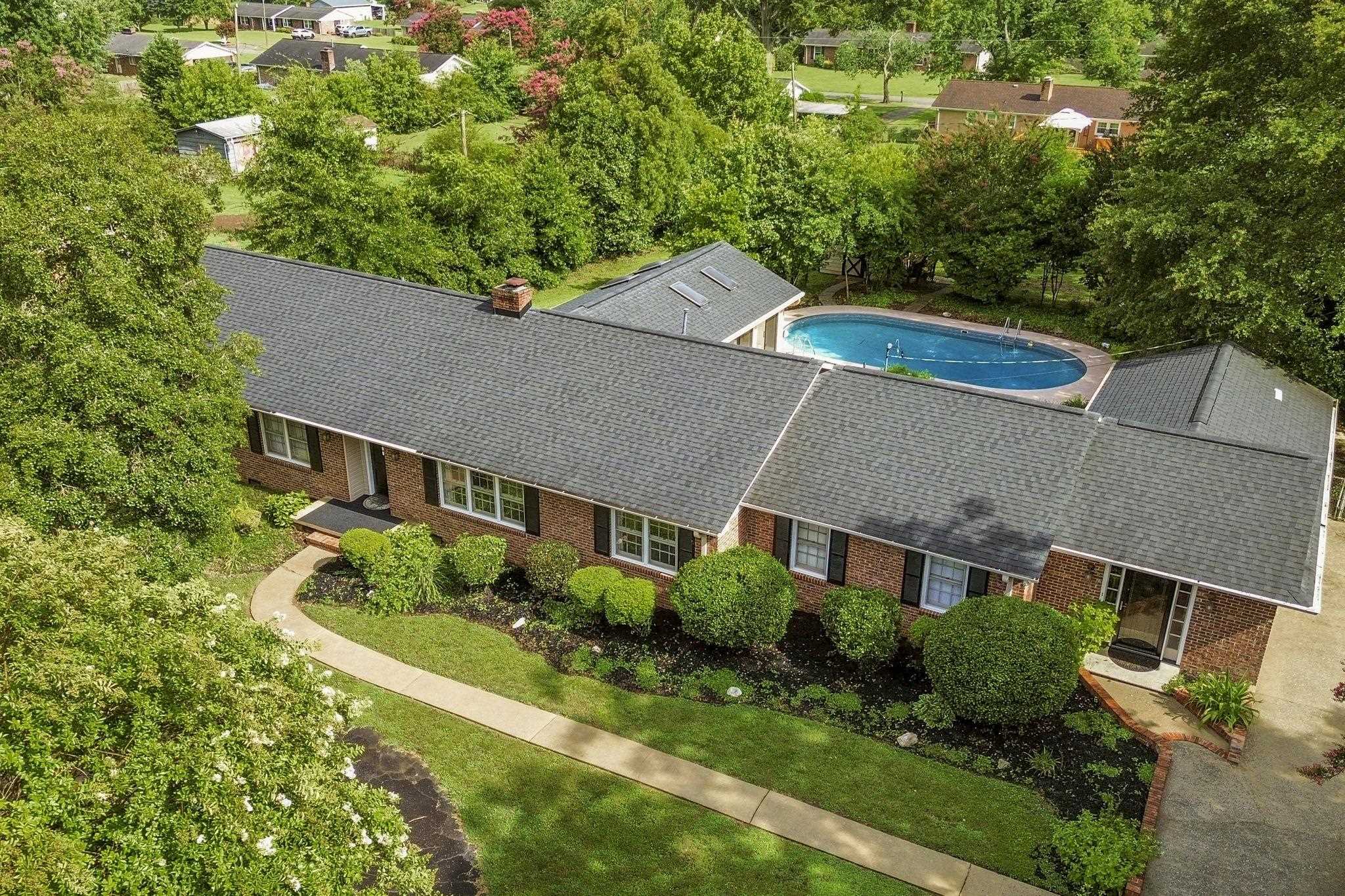108 Sunline Place