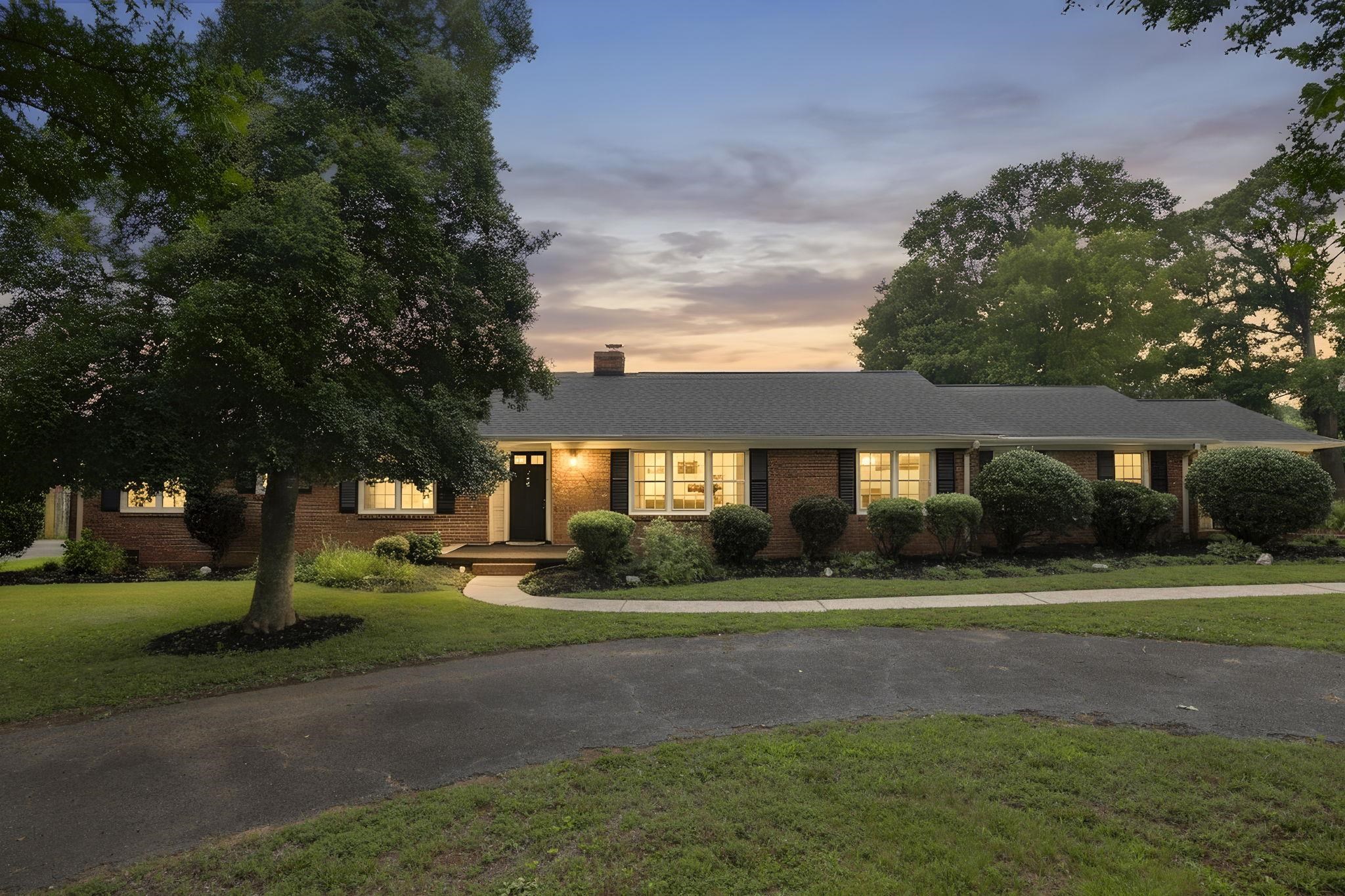 108 Sunline Place