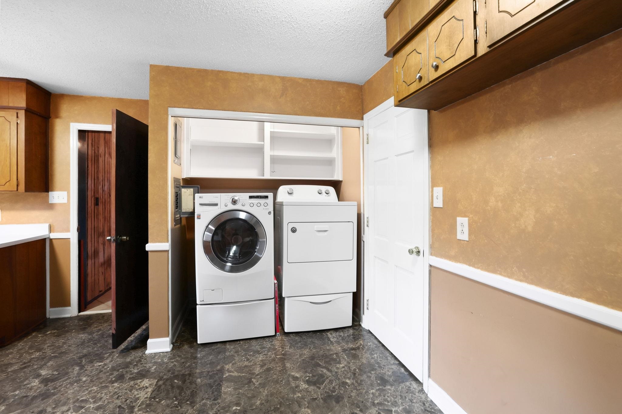 108 Sunline Place