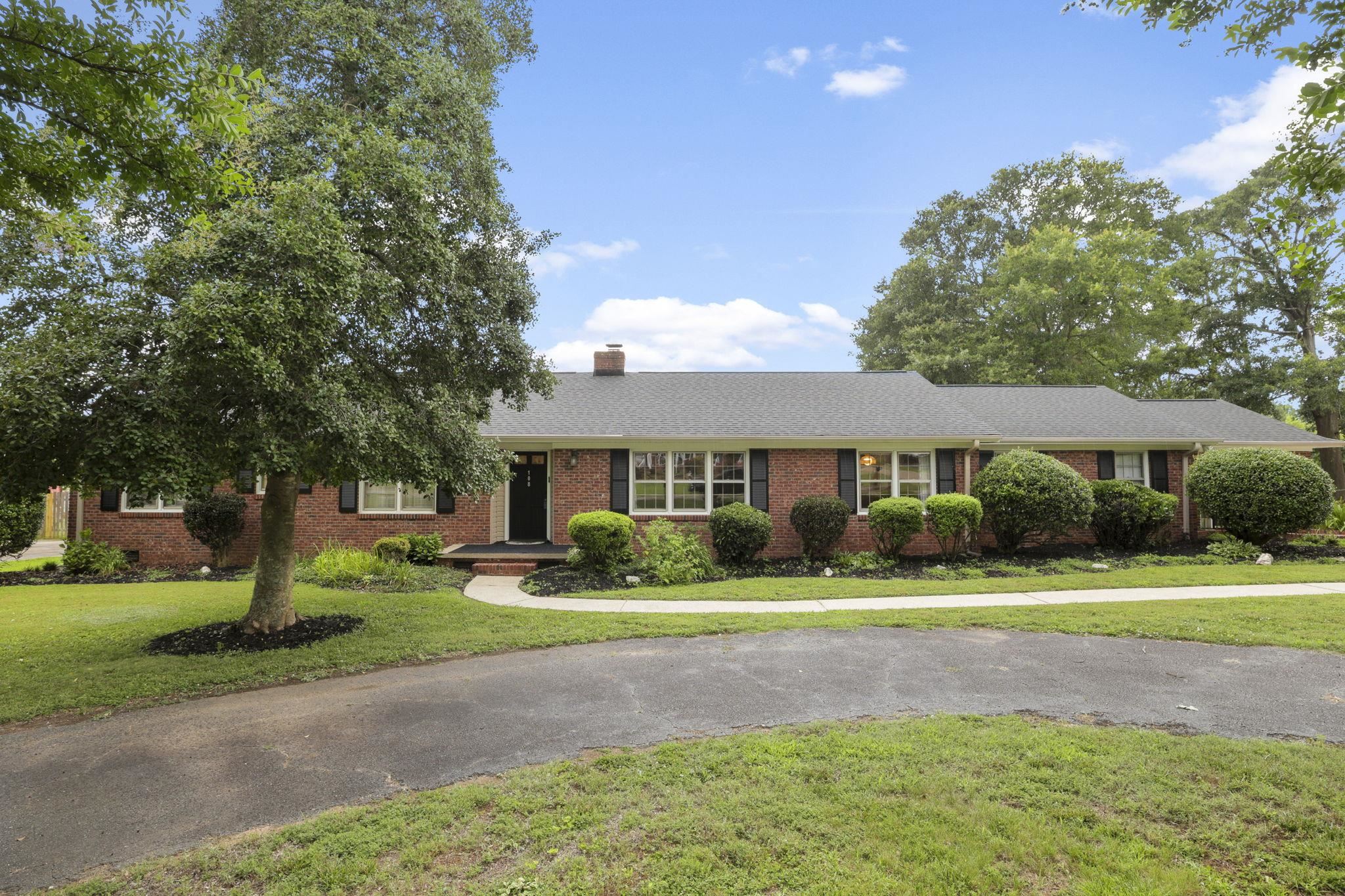 108 Sunline Place