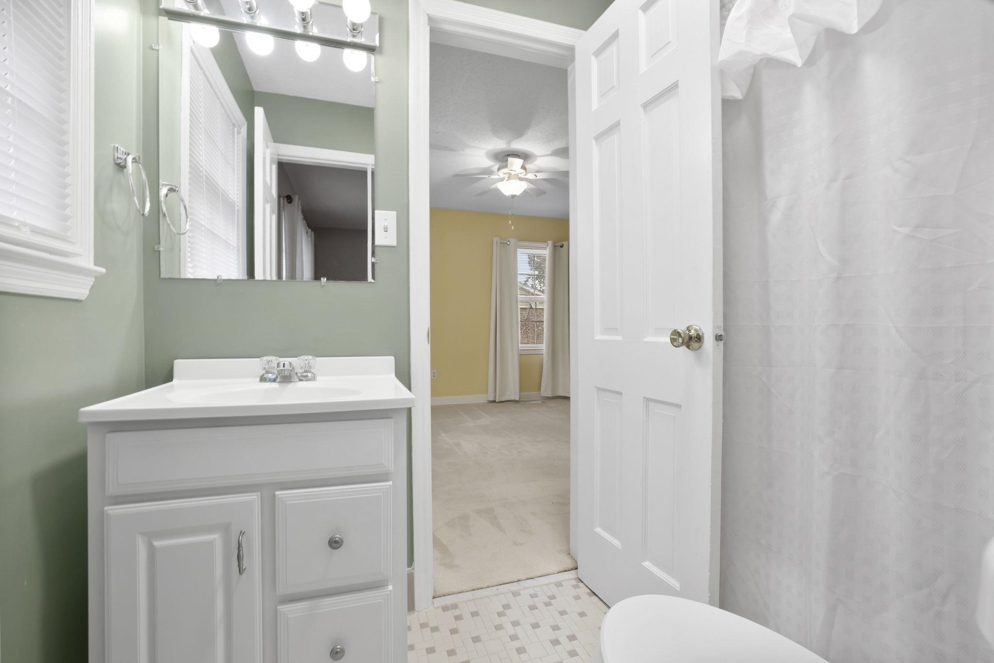 108 Sunline Place