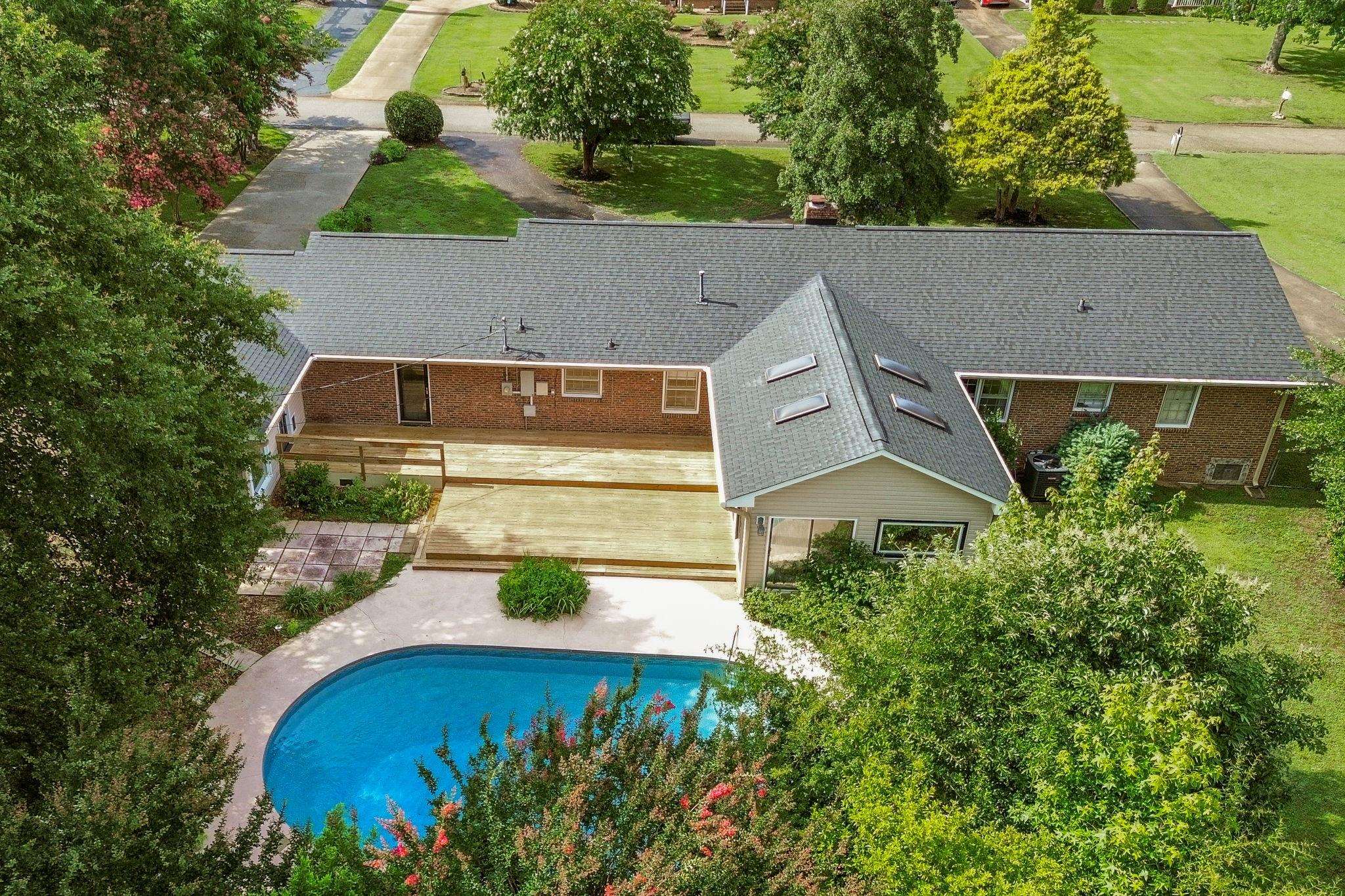 108 Sunline Place