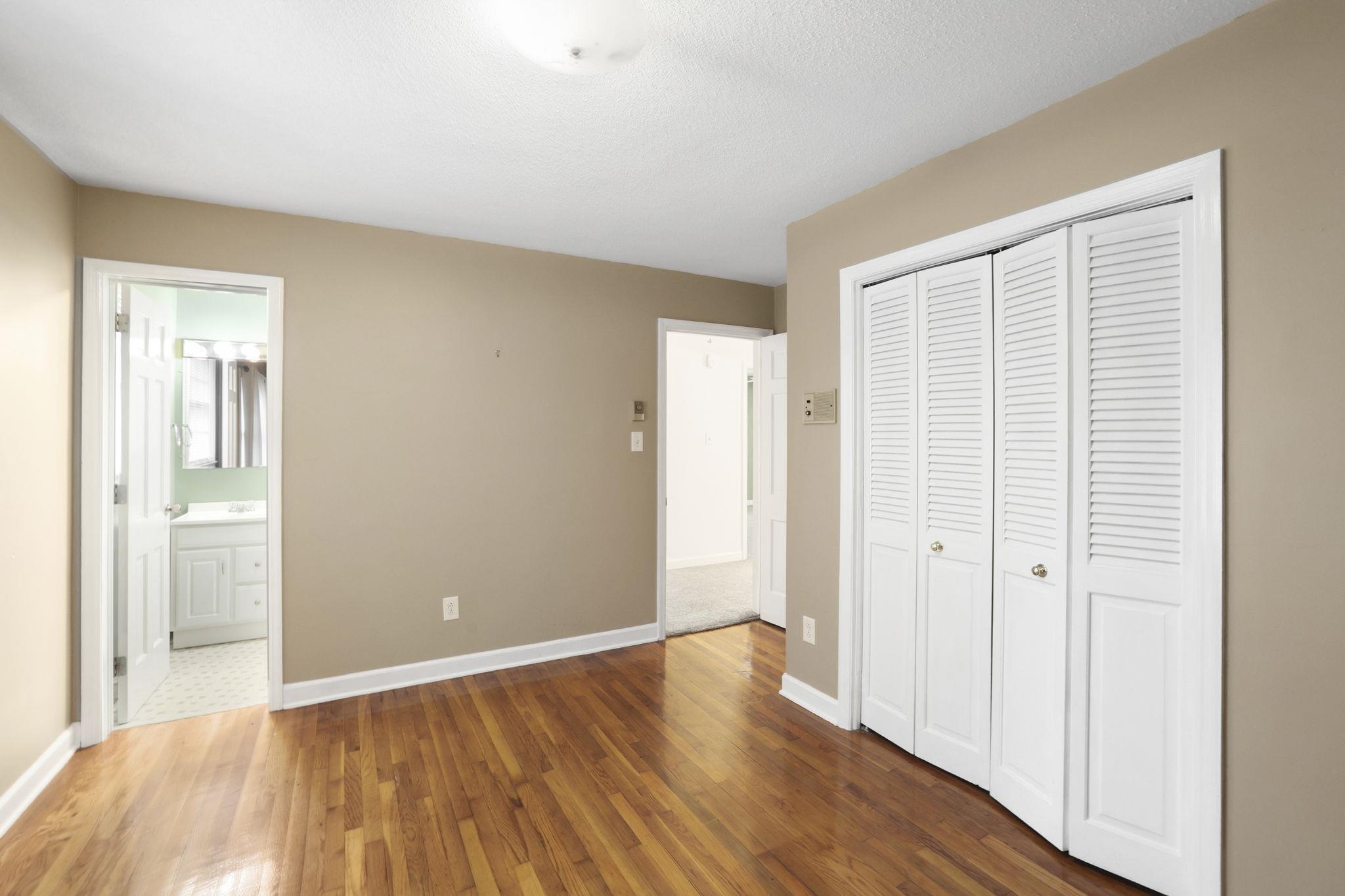 108 Sunline Place