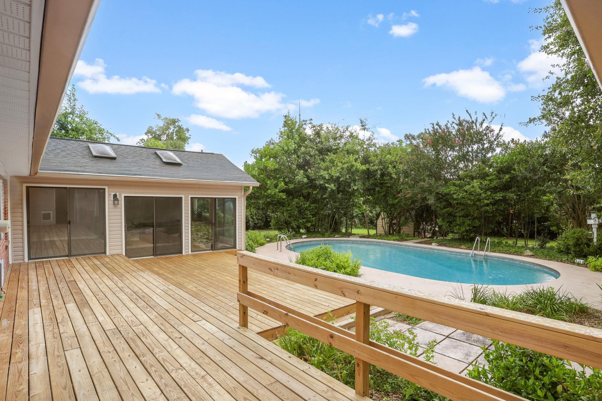 108 Sunline Place