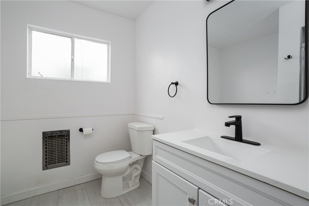 1250 E Ocean Boulevard 307