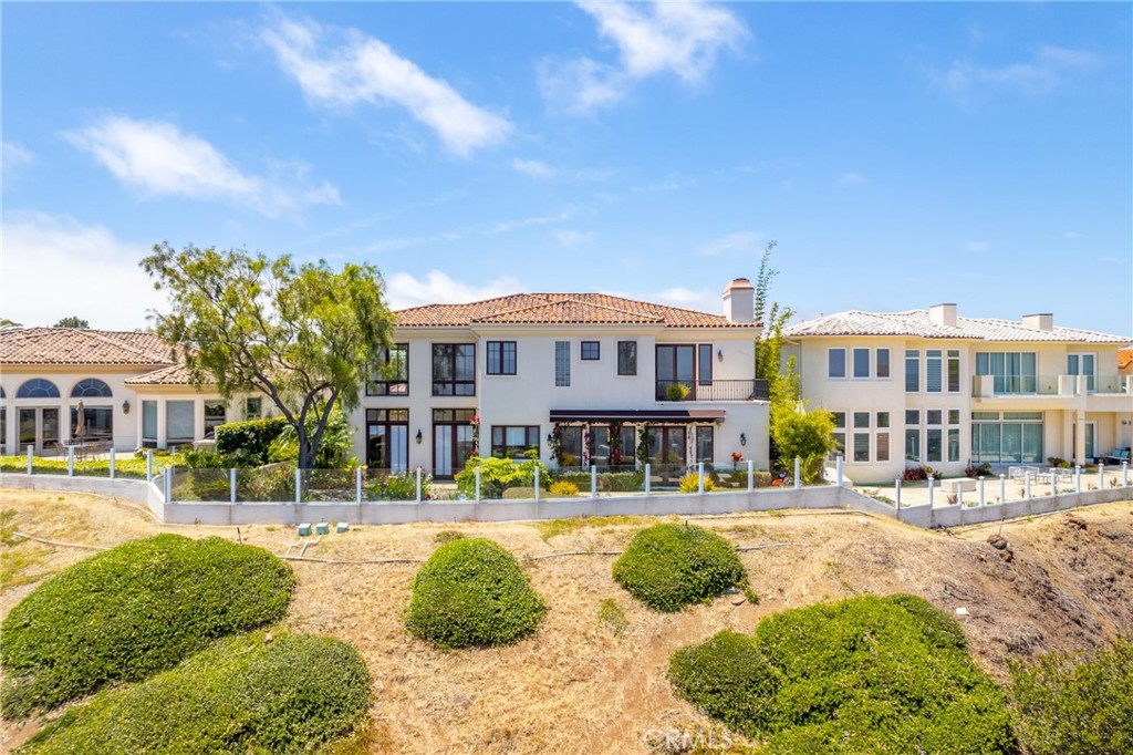 32 Vista Montemar