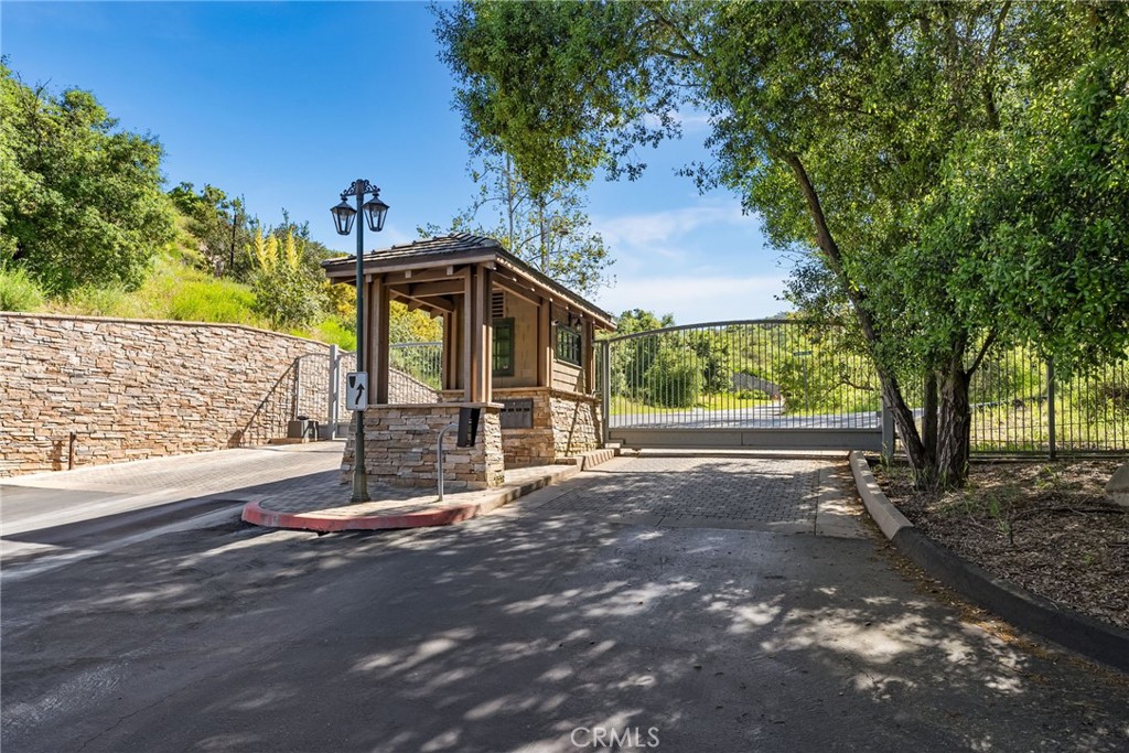 19892 Summit Trail Road