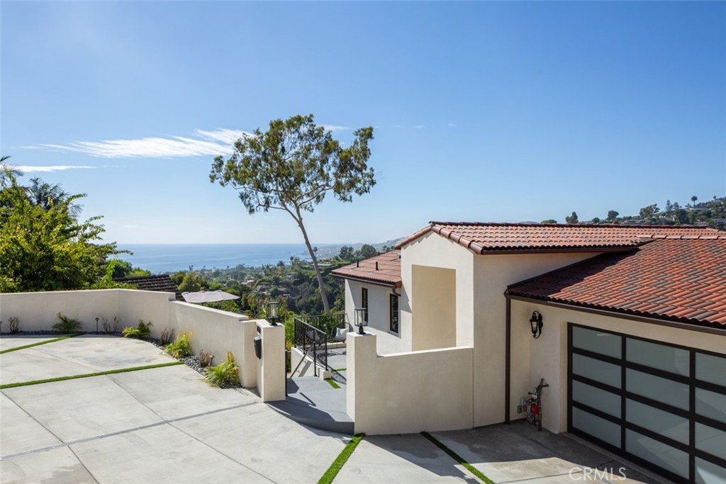 1060 Van Dyke Drive