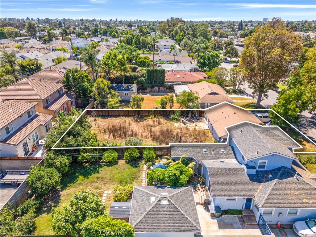 2558 Westminster Avenue