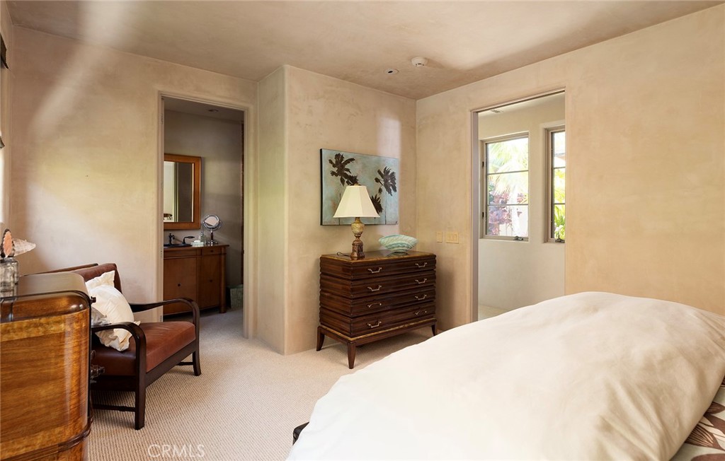 1131 Dolphin Terrace