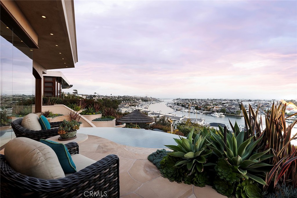 1131 Dolphin Terrace