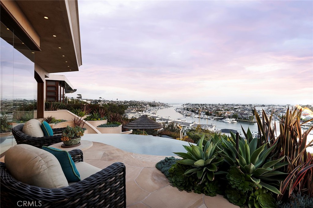 1131 Dolphin Terrace