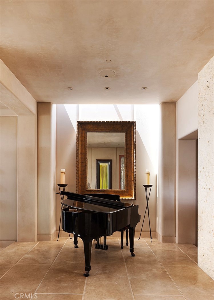 1131 Dolphin Terrace