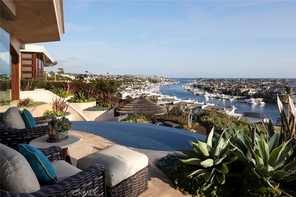 1131 Dolphin Terrace