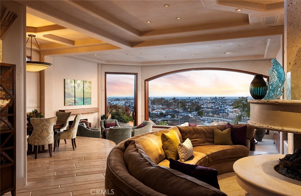 1131 Dolphin Terrace