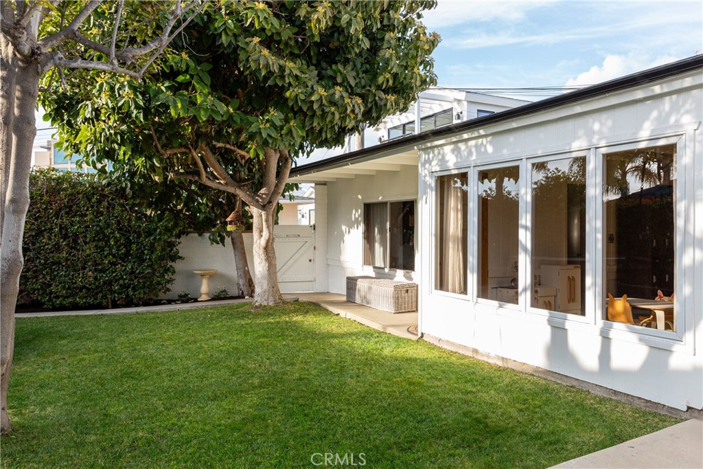 231 Santa Ana Avenue