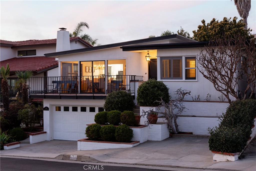 231 Santa Ana Avenue