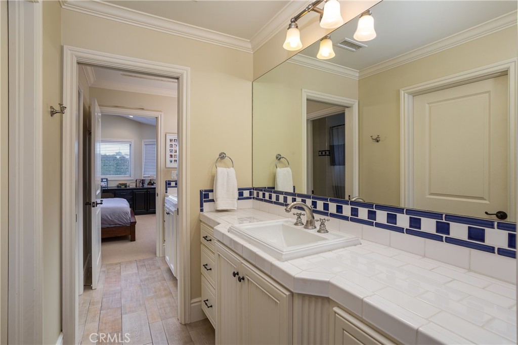2400 Holly Lane