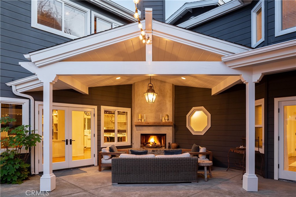 2400 Holly Lane