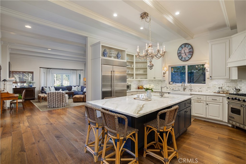 2400 Holly Lane