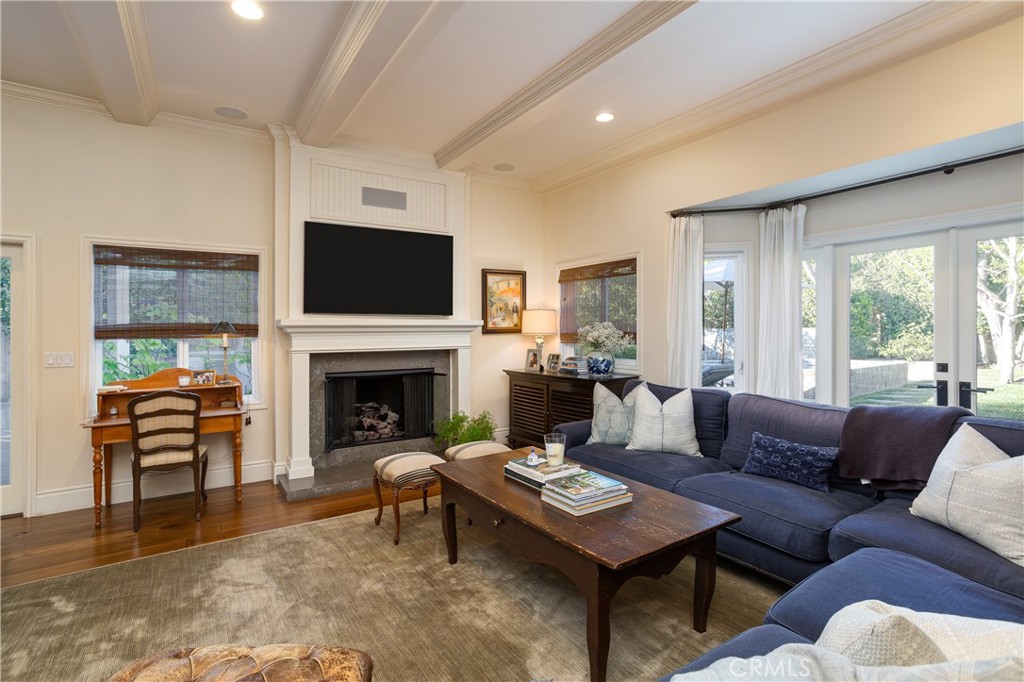 2400 Holly Lane