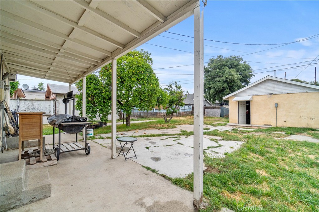 132 N Monterey Avenue