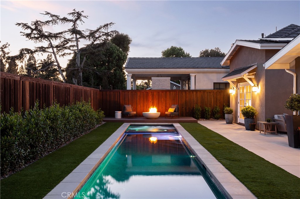 1307 Oxford Lane
