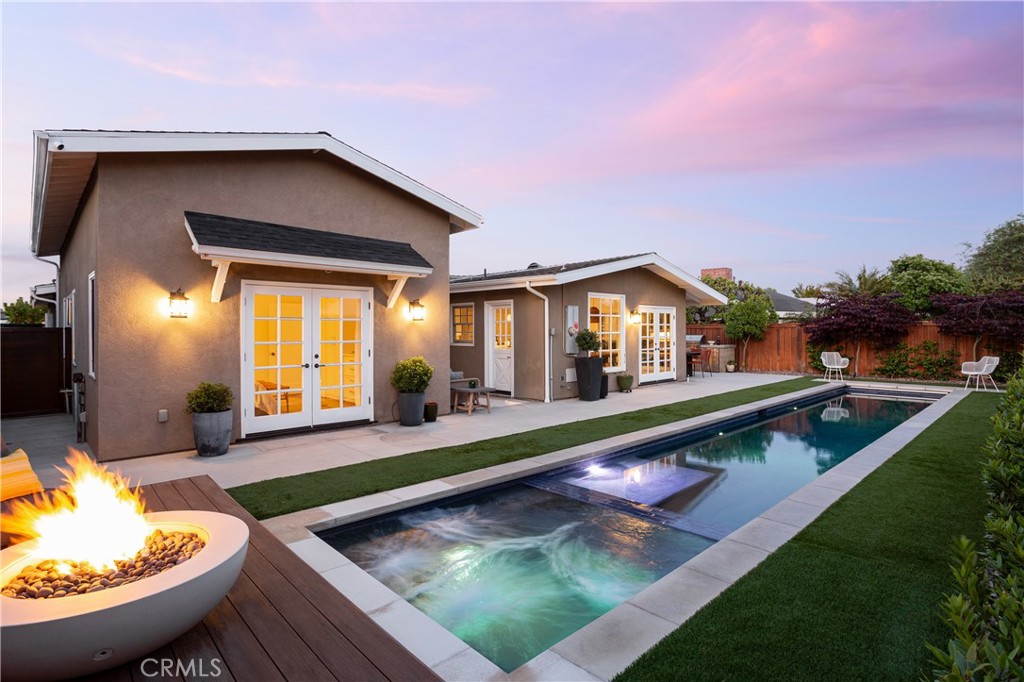 1307 Oxford Lane