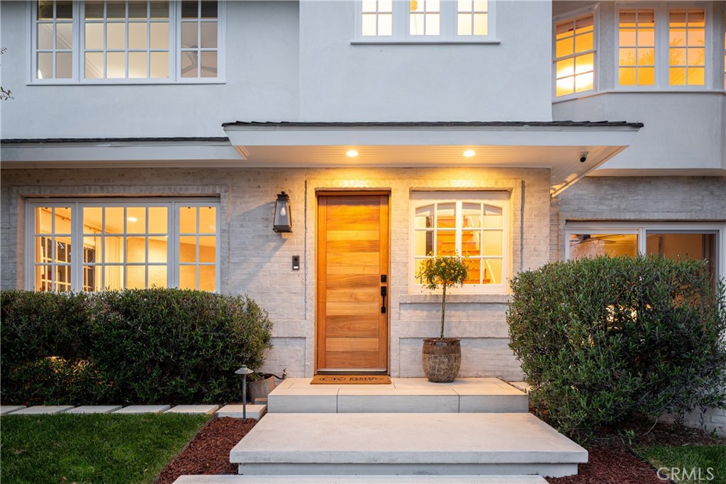 425 Tustin Avenue