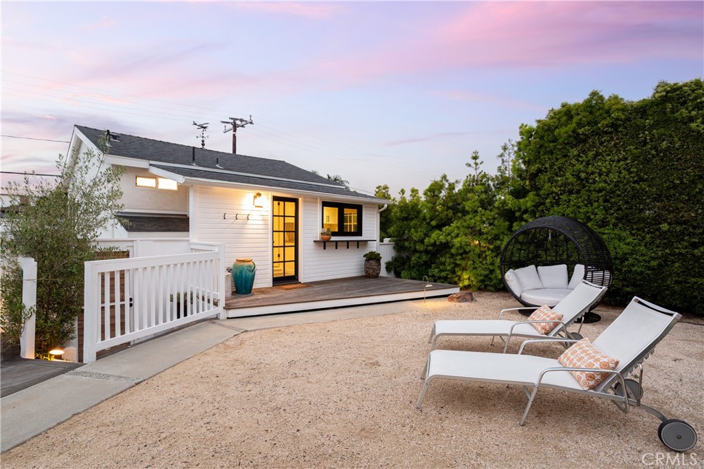 425 Tustin Avenue