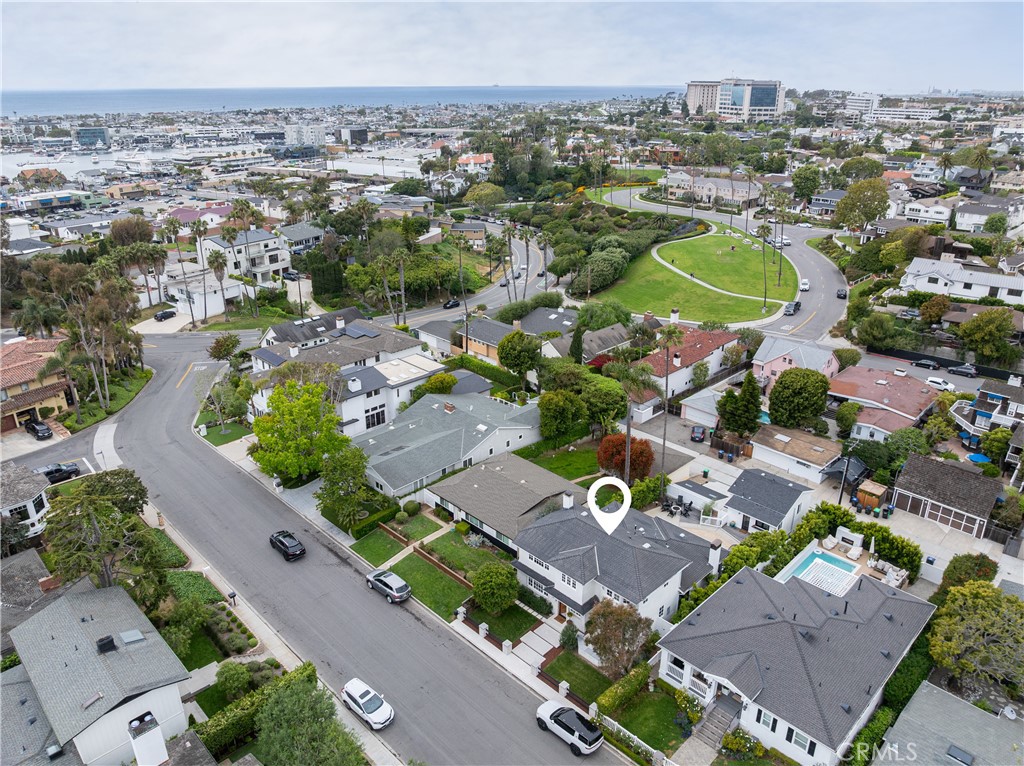 425 Tustin Avenue