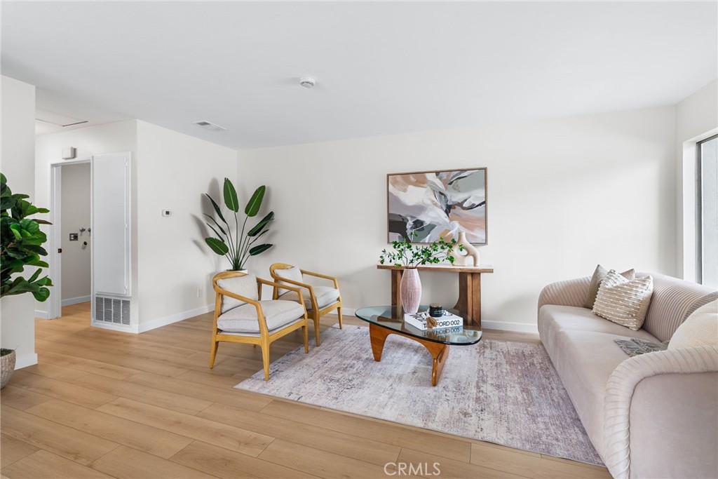 1738 N Cedar Glen Drive B