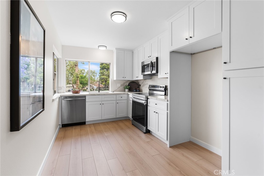 1738 N Cedar Glen Drive B