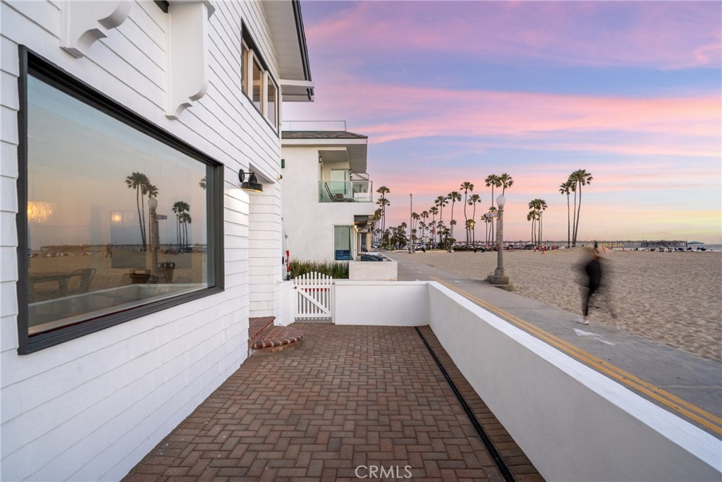 2500 W Oceanfront