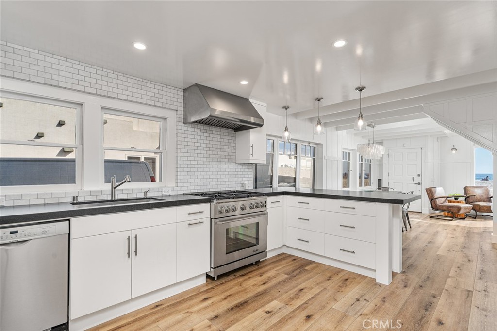 2500 W Oceanfront