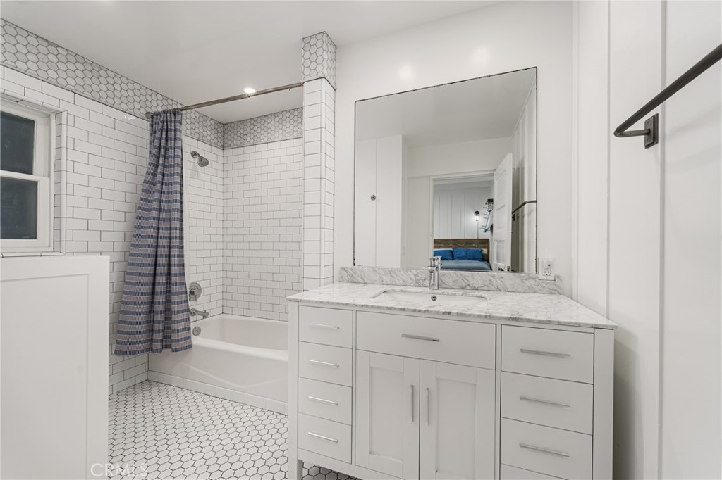 2500 W Oceanfront